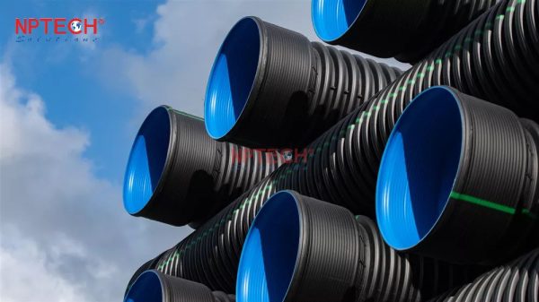 Ống nhựa gân xoắn HDPE 2 lớp màu đen lõi xanh được chụp ngoài trời